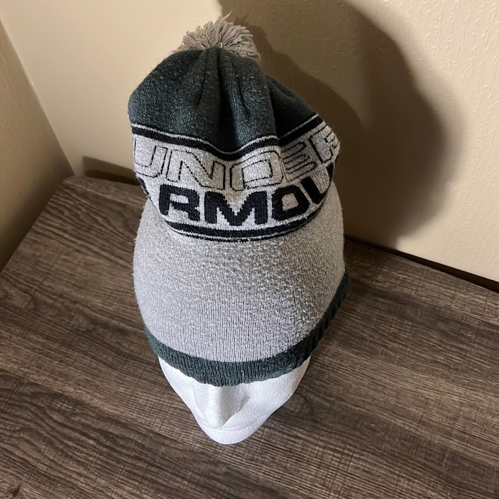 Under Armour Youth Pompom Billboard Beanie Gray OSFM